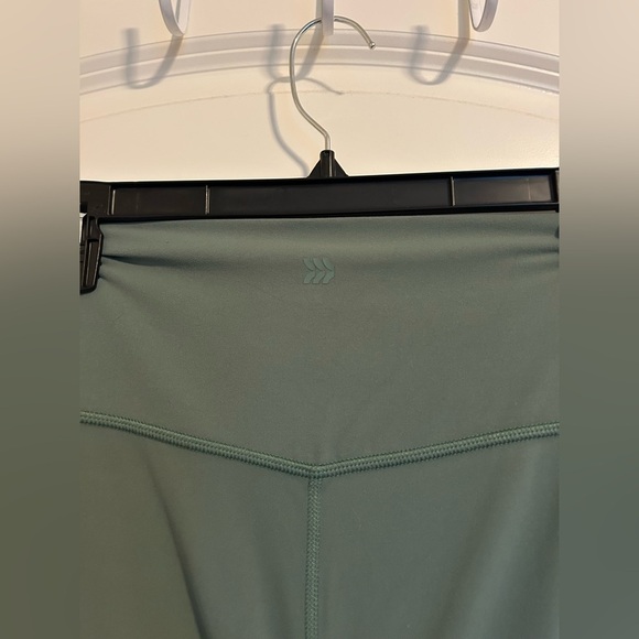 All In motion safe Green High-Waisted straight leg Yoga Pants/ legging - Picture 6 of 7